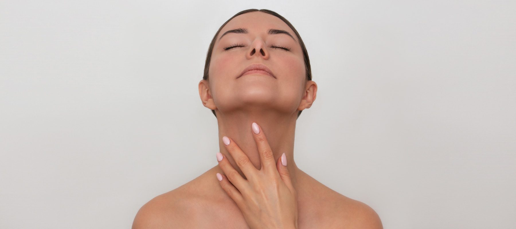 Dark skin patches on neck